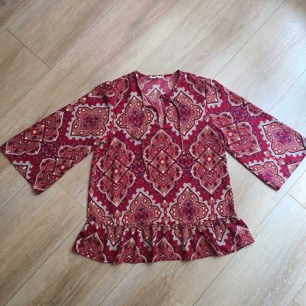 Peach Love California Red Ruffle Top 1/2 Sleeves EUC Women's SMALL